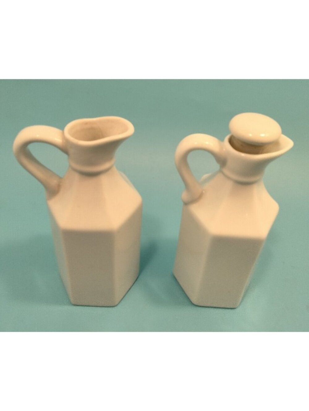 White Ceramic Cruet Vinegar Oil Milk Glass  Set Pottery Pourer 1 Stopper Xcell